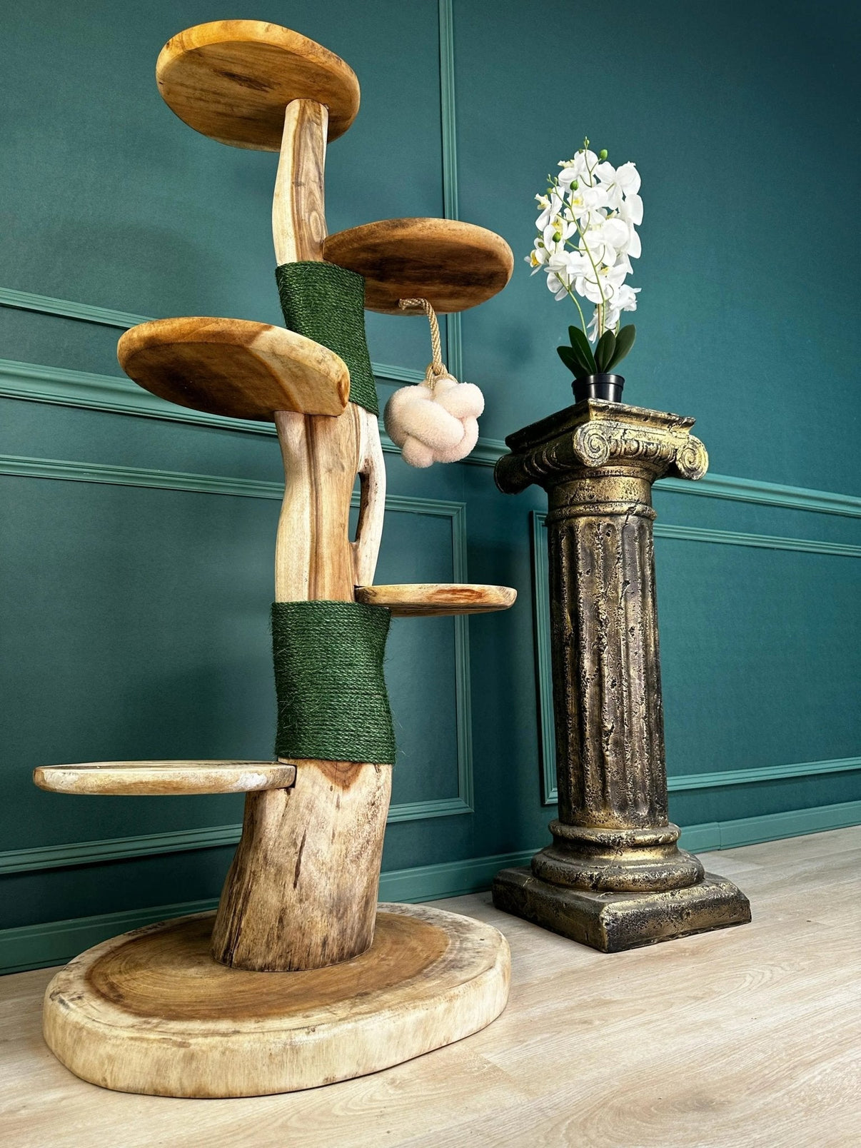 Heybly Árbol Para Gatos, Columna De Madera Con Plataforma 30 x 50 cm, palen met mand Para Gato, 2 sisalposten, stabiel, Apto Para Gatos Pequeños Y Medianos, rustiek bruin HCT007SSR