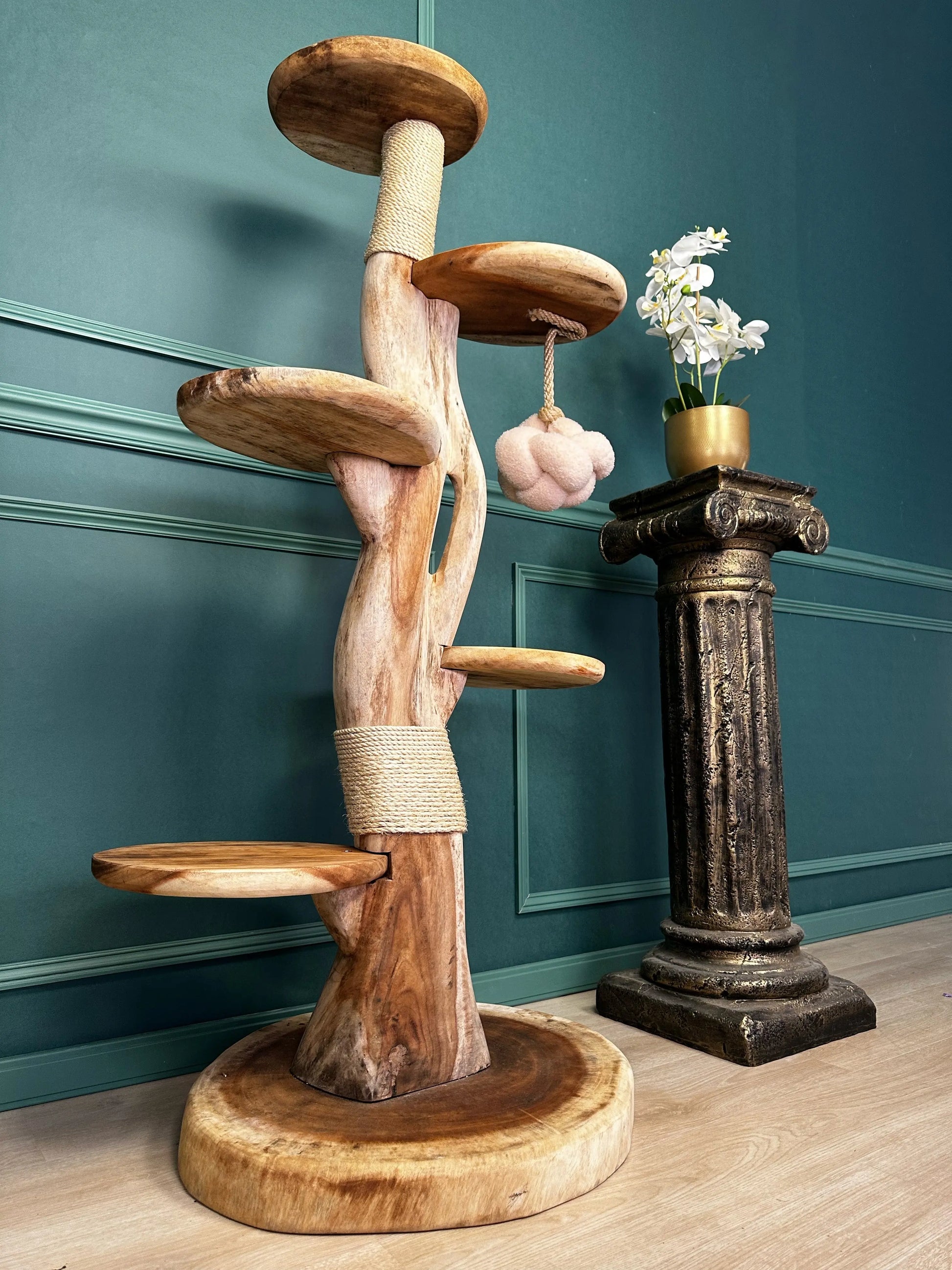 Houten Krabpaal kopen Complete Suar Houten Krabpaal met Krabtouw & Speeltje – 155 cm Hoog | Handgemaakt 